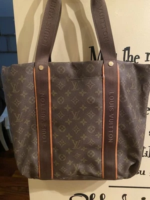 Louis Vuitton Beaubourg Tote Monogram Canvas .  Beautiful! - Image 1 of 4