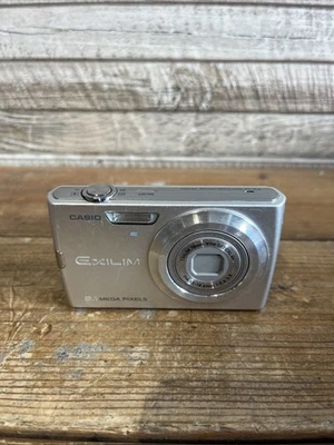 Casio Exilim EX-Z250 Compact Digital Camera 9.1MP - Untested Unit Only - Image 1 of 4