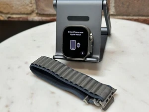 Apple Watch Ultra (GPS + Cellular) 49mm - Silver Titanium - (Unlocked) - Good - Zdjęcie 1 z 8