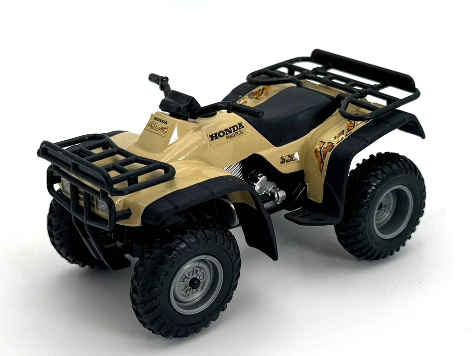ERTL - Tan Honda Fourtrax 300 4x4 ATV - Escala 1:16 - Sin caja Foto 1 de 4