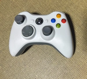 Xbox 360 Wireless Controller - White/Silver Tested Working - Picture 1 of 3