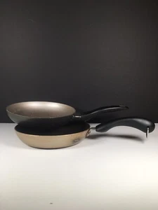 Faberware 2 Classic Non-Stick 8” Skillets Pans Kitchenware EUC - Picture 1 of 11