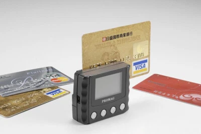 Skimmer lector de tarjetas de crédito de débito bancario banda magnética más pequeño clonador con pantalla Foto 1 de 4