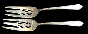 2 HOLMES & EDWARDS Guest of Honor Serving Forks Inlaid Silverplate 8-3/8” c.1935 - Bild 1 von 15