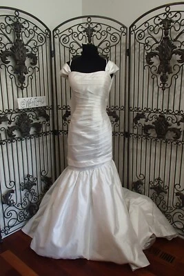 D411 BLUE BY ENZOANI SZ 12 IVORY $1100   WEDDING GOWN DRESS - Image 1 of 4