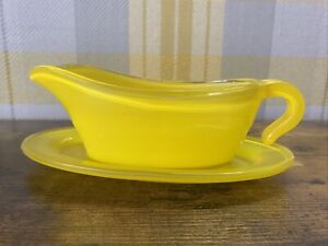 Vintage Kitsch Gravy Boat & Saucer Set Pyrex Glass Yellow and Clear Rare VGC (A