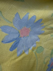 60" Oval Cotton/Polyester Blend Vintage Tablecloths Set of 2 No Stains/Holes - Picture 1 of 2