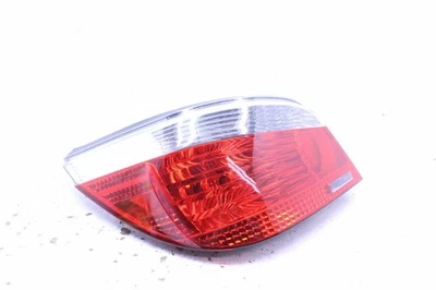 Luz trasera izquierda BMW 525i 530i 545i 2004-2007 OEM usada Foto 1 de 4