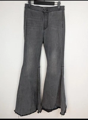 Jeans We The Free 29 Gris Acampanado Envejecido Dobladillo Crudo Tiro Alto Boho Grunge Mb Foto 1 de 4