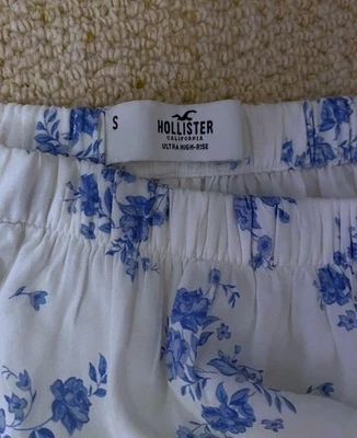 HOLLISTER Blue on White Floral Hippy Gypsy Skirt Small Maxi S - Image 1 of 4