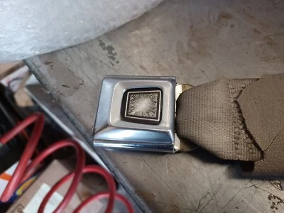 Cinturón de seguridad delantero derecho convertible Ford Mustang 90 gris receptor femenino Foto 1 de 4