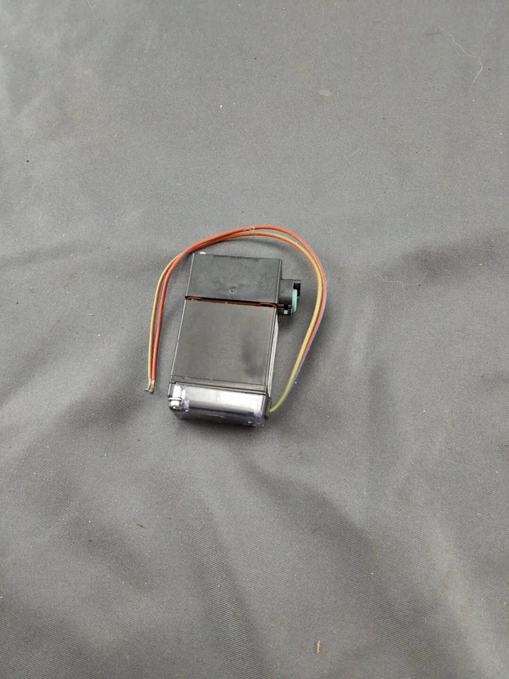 Burkert 电磁阀,0375,C 3/64,24V - 交流电/直流 — 第 1/1 张图片