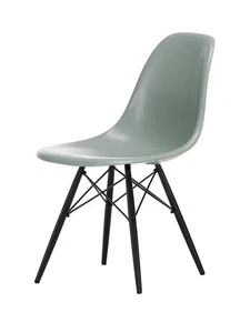 vitra Stuhl Eames Fiberglass Side Chair DSW, sea foam green, schwarz - Bild 1 von 1