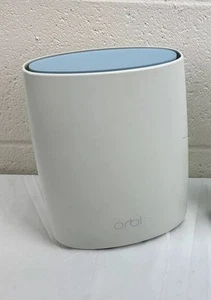 NETGEAR Orbi RBR50v2 Router Home Wi-fi Band - Picture 1 of 4