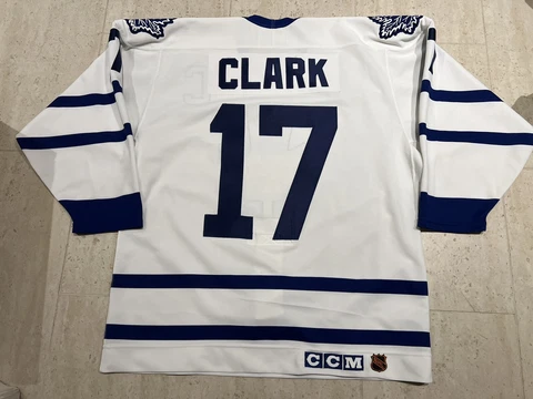 Signed Authentic CCM Wendel Clark Toronto Maple Leafs NHL Hockey Jersey Sz 48 Cover