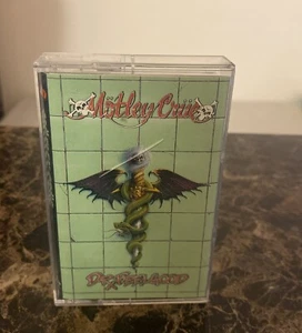 MOTLEY CRUE DR. FEELGOOD VINTAGE CASSETTE TAPE - Picture 1 of 4