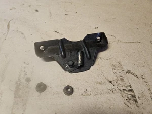 Soporte de montaje de varilla de medición de aceite OEM 1996 F250 7,3 con tuercas - Imagen 1 de 4