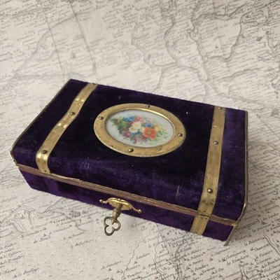 BOITE A DELICES Velours Violet Décor Fleurs Chocolat Napoléon III XIXè Victorian - Photo 1/4