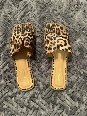 ¡¡¡¡Nuevo!!!! Sandalias Cheetah Soda para mujer talla 7,5 Foto 1 de 4