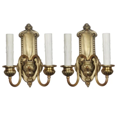 Antiguo par de apliques neoclásicos de latón de doble brazo, principios de 1900, NSP1793 Foto 1 de 4