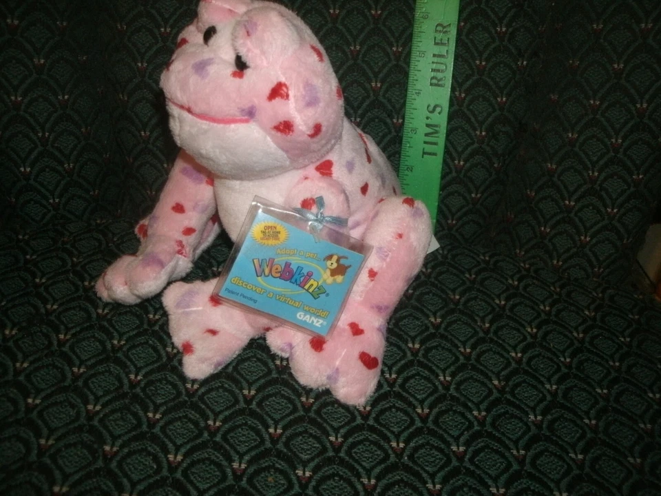 Ganz 9" Pink Love Frog HM144 Stuffed Plush Valentine’s Day 59