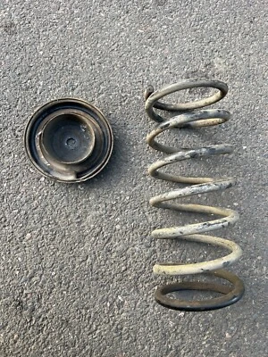 BMW e10 left   Front Shock Strut  spring & retainer  cap 2002 - Image 1 of 2