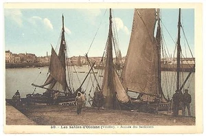 CPA 85 - 50. LES SABLES D'OLONNE (Vendée) - Arrivée des Sardiniers - Picture 1 of 1