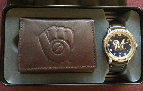 Milwaukee Brewers Men's Watch and Black Wallet SPARO Gift Set Lic MLB Baseball Cover