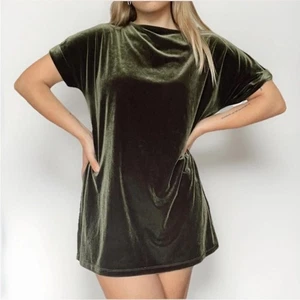 ECOTE Urban Outfitters Green Velvet Mini Dress Women’s Size Medium  - Picture 1 of 6