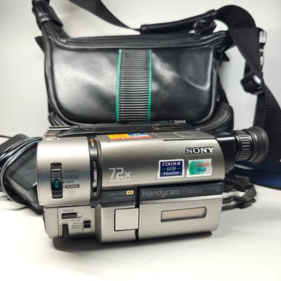 Sony Handycam Vision CCD-TRV65E Hi8 XR Tape Night Vision Video Camera + Charger - Image 1 of 4