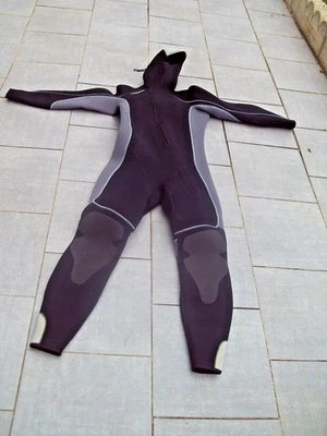 combinaison de plongee homme tribord cagoule air expulse taille L epaiss 6mm - Photo 1/4