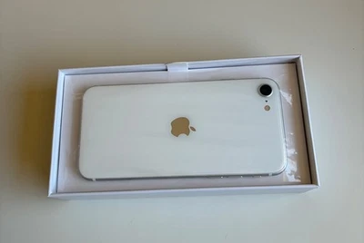 Apple iPhone SE (2020) - 64 GB - White (Unlocked) Excellent  FREE SHIPPING - Image 1 of 4