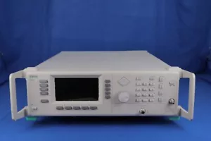 Wiltron 69063A Generatore di segnale 2~40 GHz, opzionale 11 (frequenza 0,1 Hz)/16/2B - Foto 1 di 6