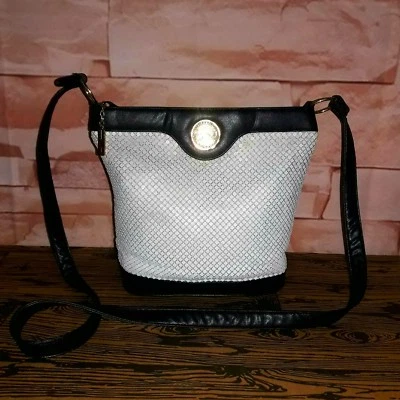 Bolso de hombro vintage de malla de metal y cuero Whiting & Davis blanco negro dorado  Foto 1 de 4