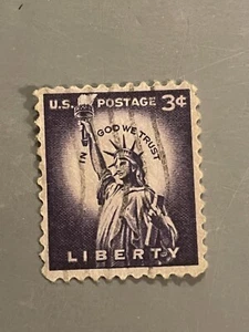 Vintage - 3 CENT Purple Lady Statue Of Liberty US POSTAGE STAMP Used  - Bild 1 von 2