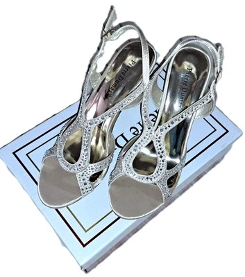 Mujer PIERRE DUMAS Beige Estrás Tacones 7.5 Nuevo en Caja Zapatos Champagne 3" Sandalias Foto 1 de 4