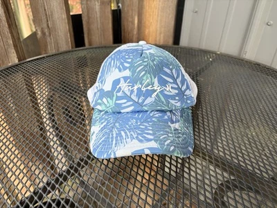 Gorra para mujer Hurley azul floral talla única correa ajustable logotipo bordado Foto 1 de 4