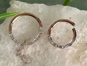1pc Baguette Gem Hinged Segment Ring 16g Septum Clicker Helix Orbital Daith - Picture 1 of 6