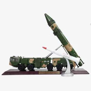 1/35 Military model  DF-21C Missile launch vehicle model green camouflage - Picture 1 of 2