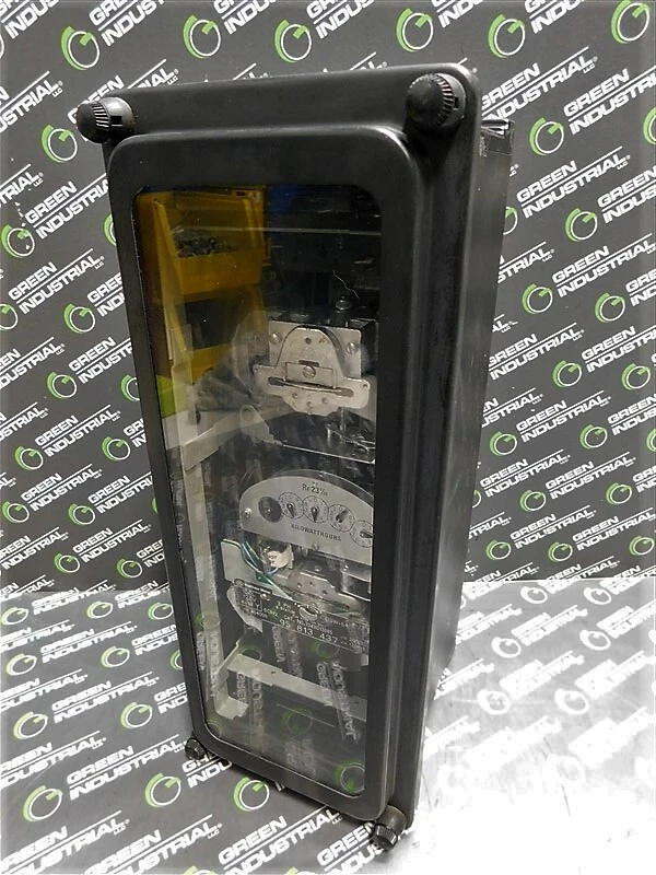 Medidor de vatios-hora General Electric 704X013885 usado 10CL 120V 4-W Y TA2.5 Kh1.8 Foto 1 de 4