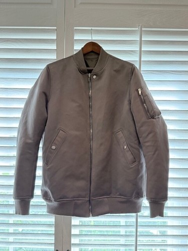 RICK OWENS GIACCA BOMBER RASO IMBOTTITO POLVERE SCURA TG 54 RU17f8791 ND