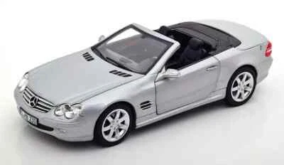 Norev Mercedes SL 500 (R230) Silver 2001 1:18 - Image 1 of 3