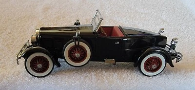 Danbury Mint 1927 Stutz Blackhawk Speedster 1:24 Diecast Model Car - Image 1 of 4