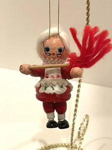 Adorno vintage de madera de señora Claus - Imagen 1 de 11