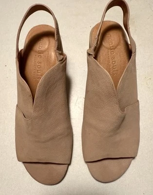 Сандалии-слинги GENT SOUL от KENNETH COLE Charlisa цвет коньяк - Изображение 1 из 4