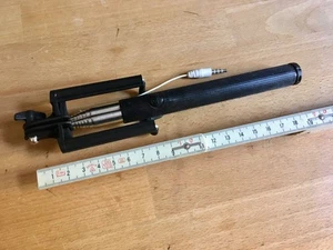 Selfie Stick für Klinkenstecker / Cinch, völlig unbenutzt - Bild 1 von 3