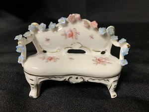 Fine China Miniatur aufwendige Blumen handbemalte Couch 3" x 1,5" - Bild 1 von 9