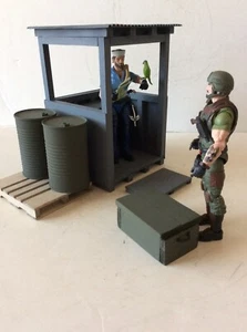 GI Joe Classified Firebase Ryan 1:12 NaVy Checkpoint Set Crate Drums Mint Neu - Bild 1 von 8