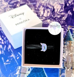 Nuevo 2025 Disneyland 70 Aniversario “D” Disney X Pandora Charm - Imagen 1 de 2