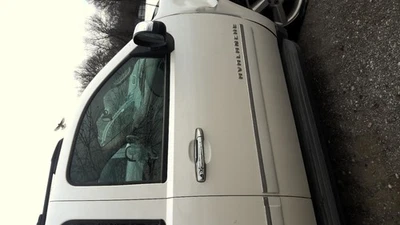 (LOCAL PICKUP ONLY) Passenger Front Door Fits 11-14 SIERRA 2500 PICKUP 1558094 - Imagem 1 de 4